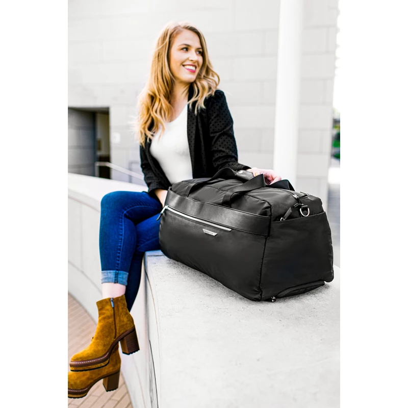 Black Samsonite Just Right Weekend Wheeled Duffel Wheeled Duffels | 147602-NJG